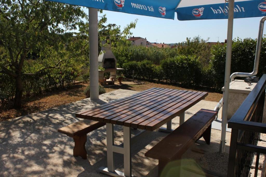 With A Parking Space - 7203 Pula